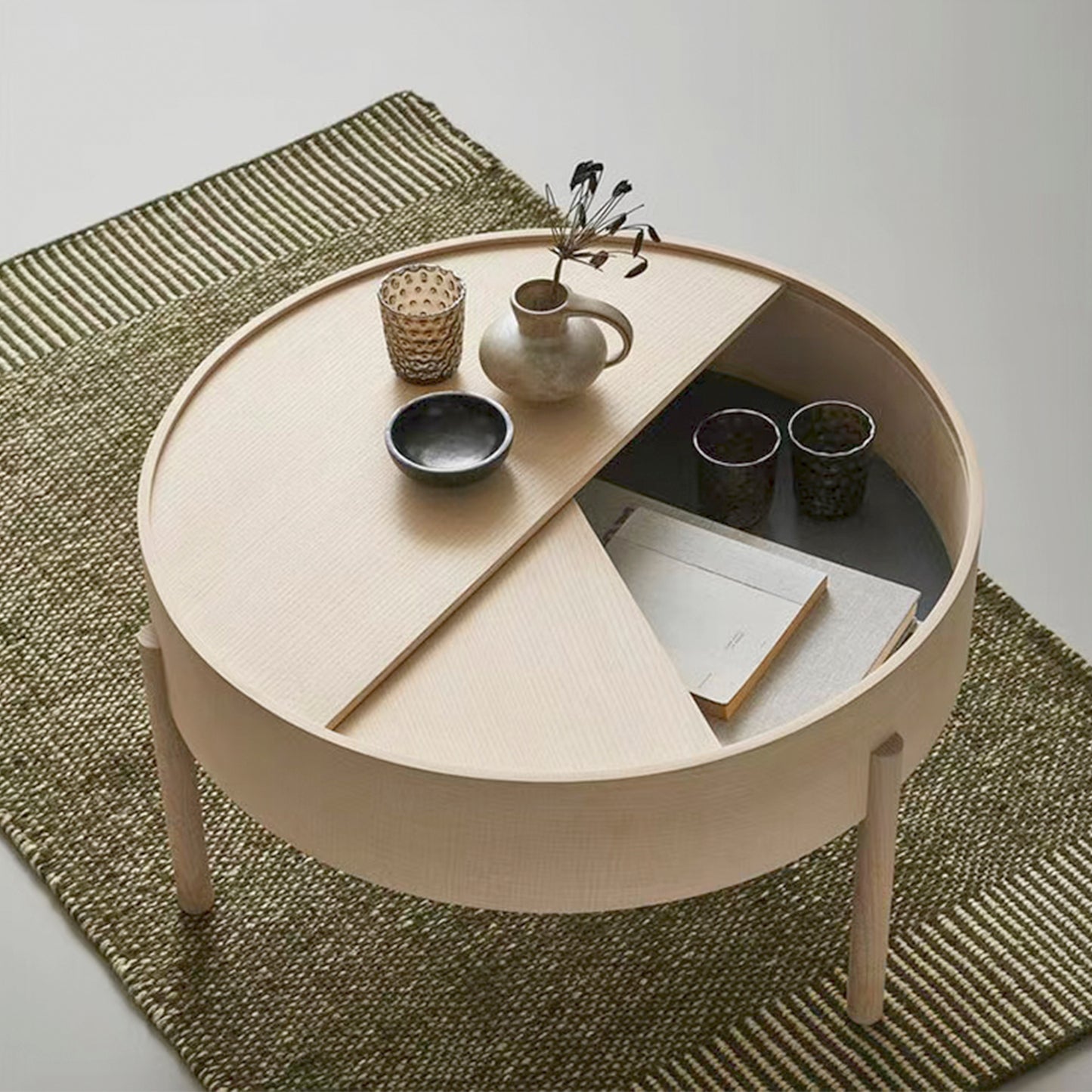 Kiwi small storage coffee table / Oat solid wood / Natural colour
