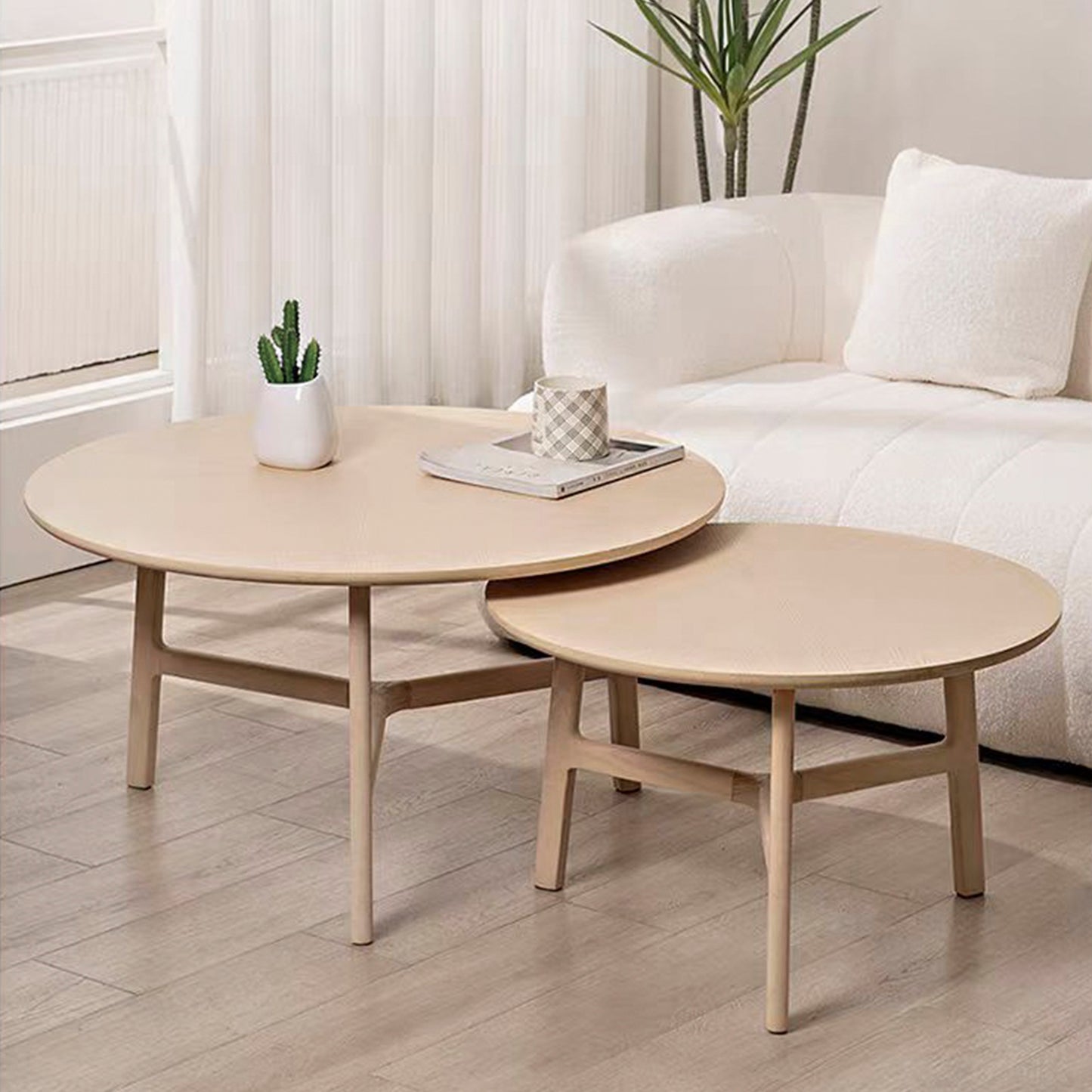 Twins round coffee table / Ash solid wood / Natural